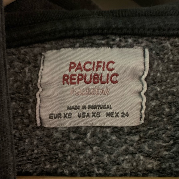 Cropped hoodie - Picture 2 of 2